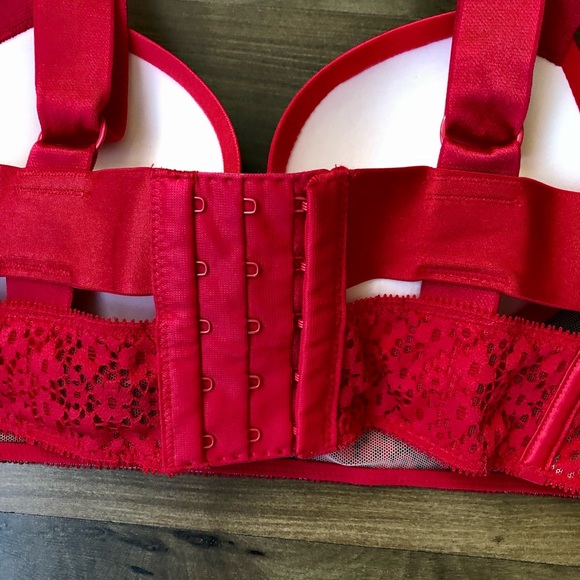 Victoria Secret Bra - Picture 6 of 11